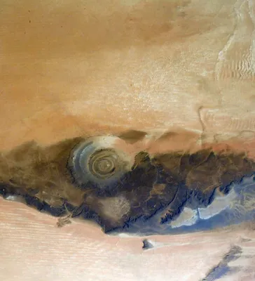 Скотт Келли показал «глаз Сахары» из космоса