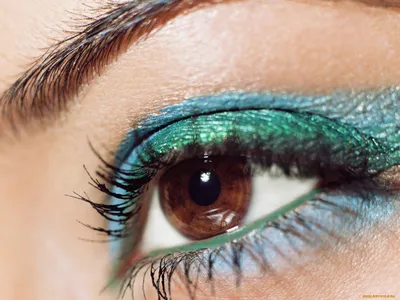 Как подчеркнуть зелёный цвет глаз? | Моя эстетика | Дзен