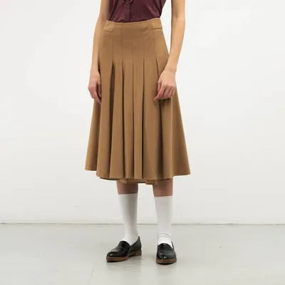 Модные плисированные юбки 2024: как и с чем носить, стильные образы,  тенденции, ФОТО