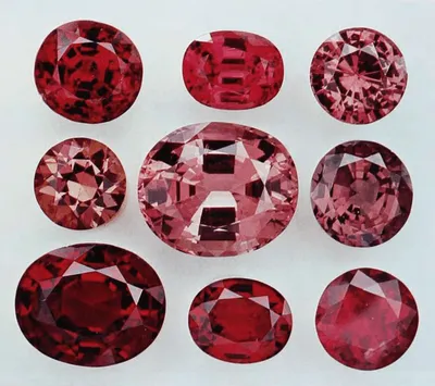 Сапфировая шпинель (синяя шпинель), Blue Spinel, Sapphir-Spinell, • Mineral  Catalog