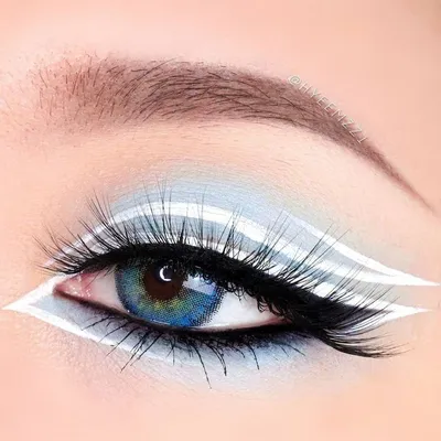 Макияж | Dramatic eye makeup, Color eyeliner makeup, Makeup looks blue eyes