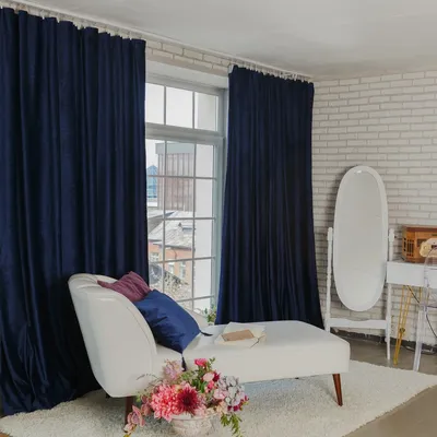 Синие шторы в спальне - фото обоев под синие шторы