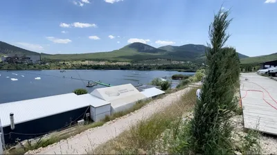 В Севастополь начали подавать воду из озера у горы Гасфорта - YouTube