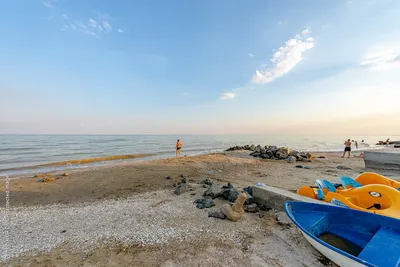 Отдых в Приморском — как добраться и где жить, какие пляжи и цены