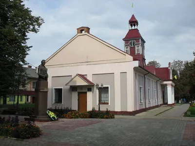 Сокаль, Улица Петра Чайковского, 3 — Фото — PhotoBuildings