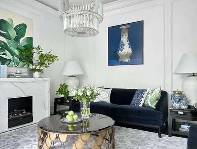 Синий интерьер гостиной — примеры картин для разных интерьеров