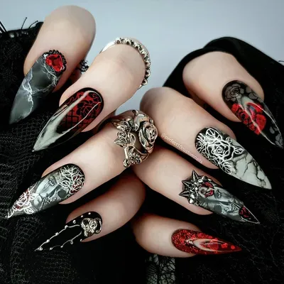 Niche Nails: Gothic Valentine | Gallery posted by MagsMoray | Lemon8