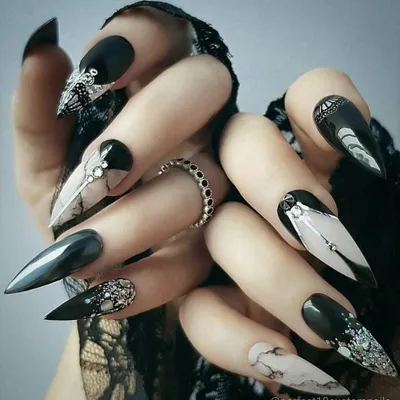 Gothic Nails: 45+ Coolest Designs and Ideas | Acrylic nails, Gothic nails,  Long nails