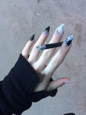 Готический маникюр(нэил арт 2019) Анастасиз Винней Goth nails art Anastasiz  Vinney | Goth nails, Witchy nails, Edgy nails