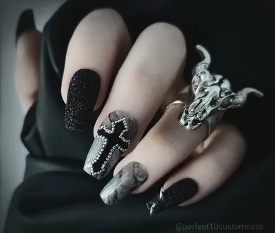 Gothic Nails: 45+ Coolest Designs and Ideas | Gothic nails, Punk nails,  Goth nails