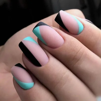 Dazzi Beauty - 💅🏼Графический маникюр+матовый топ🔥... | Facebook