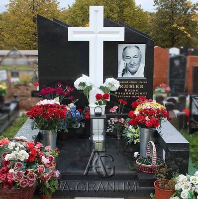 Памятник из гранита с крестом на могилу в Москве и МО | Кресты из мрамора.