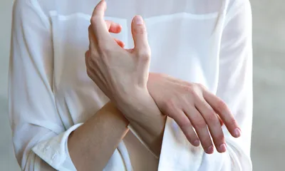 Причины, симптомы и лечение грибковой инфекции: чем лечить микоз ногтей и  кожи
