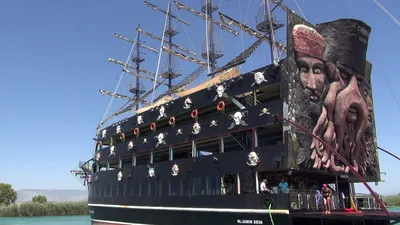 Пиратская ЯХТА BIG KRAL Barbossa Pirate's РУССО ТУРИСТО - YouTube