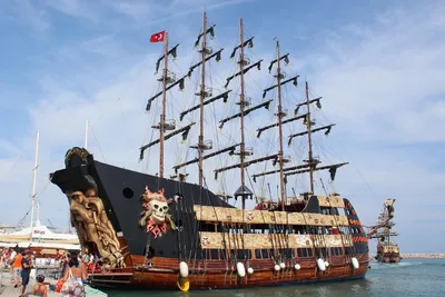 Прогулка на яхте из Сиде, экскурсия на пиратском корабле, цена - 2024