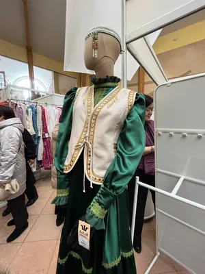 Предприниматель из Якутии изготавливает на заказ эксклюзивные якутские  платья