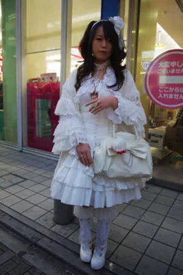 Японская уличная мода | Wiki | Друзья и Аниме (≧▽≦) Amino
