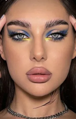 Яркий цветной макияж для начинающих 😍 Макияж для голубых глаз 💄  Инстаграмный макияж глаз - YouTube