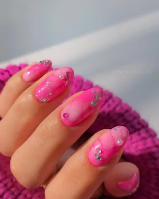 DiNail Beauty маникюр/ яркий маникюр / блеск на ногтях / розовый маникюр  #nails #яркиеногти #яркийманикюр #розовыеногти #маникюр #manicure #розовый…  | Nails, Beauty