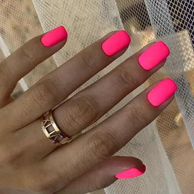 Яркие розовые ногти будут отличным решением на лето на миндалевидные,  овальные и форму ногтей мягкий квадрат, когда яркие цвета… | Instagram