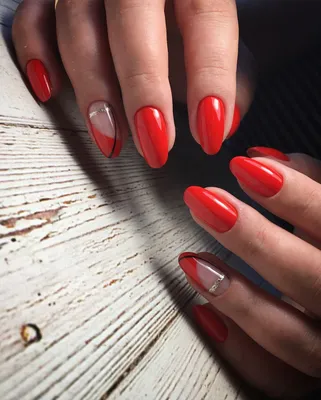 Ярко красный 🍓 #маникюр #пермь #гельлак | Nails, Bugs, Beauty