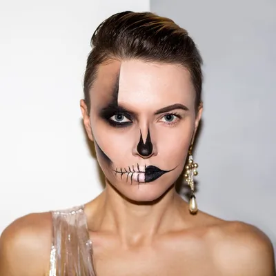 Легкие идеи макияжа на Хэллоуин, которые спасут ваш образ в последнюю  минуту - OREST