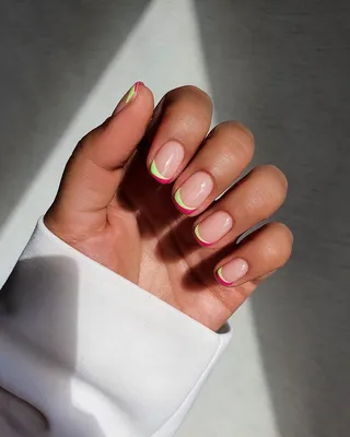 Po_nail_spb - Варианты нежного маникюра 🌿🌿 @ Saint... | Facebook