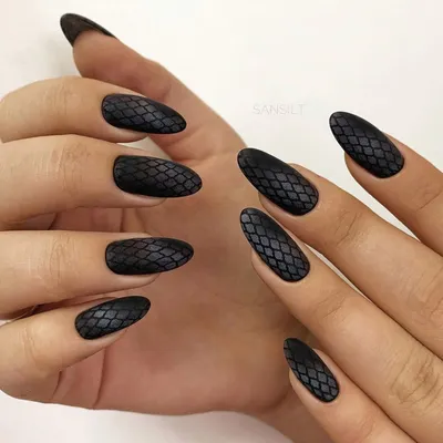Черный дизайн ногтей - Студия красоты \"NailsProfi\"