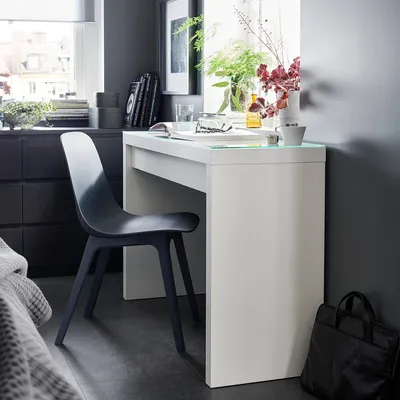 Косметичний, Туалетний, Столик Трюмо IKEA: 6 500 грн. - Меблі для спальні  Рівне на Olx