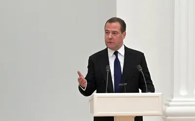 Илья Дмитриевич Медведев (6 видео) | 📖 Биография 💫