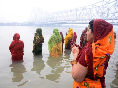 В Индии обрушился мост через реку Ганг: Происшествия: Мир: Lenta.ru