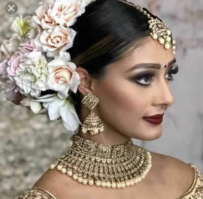 Stunning Kerala bridal hairstyle with long braid with fresh flower net.  MUA: Su… | Simple bridal hairstyle, Bridal hair decorations, South indian  wedding hairstyles