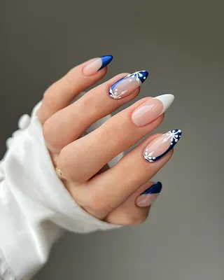 ИДЕИ МАНИКЮРА on Instagram: “Роскошный цвет 🔥 Натуральные ногти 💪 ⠀  Работа @mos_nail_” | Unghie idee, Unghie onicofagiche, Unghie colorate