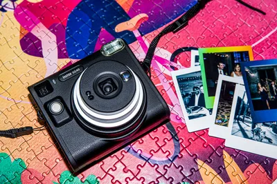 Fujifilm Instax SQ40 Review: An Instant Camera With Old-School Flavor