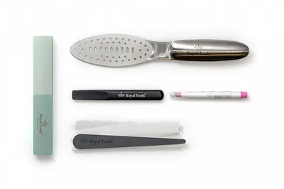 Инструменты для маникюра, педикюра изолированные на белом фоне Stock Photo  | Adobe Stock