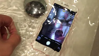 Топим iPhone 7 Plus в раковине и мочим в воде! - YouTube