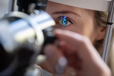 Рефракционная замена хрусталика глаза (ленсэктомия), цена операции