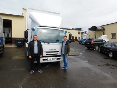 Купить Isuzu Elf Бортовой грузовик 2022 года во Владивостоке: цена 3 750  000 руб., дизель, механика - Грузовики