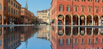 File:Streets in Modena, Italy, 2019, 24.jpg - Wikimedia Commons