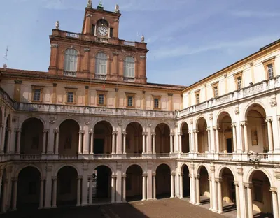 Christmas time in the center of Modena,Italy (Unesco Heritage Site). :  r/christmas