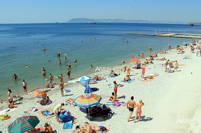 Сколько людей сейчас на пляжах в Кабардинке. Где лучше купаться. | Жизнь и  отдых у моря | Дзен