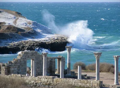 Красивый Песчаный Пляж В Поселке Кача. Крым. Россия Фотография, картинки,  изображения и сток-фотография без роялти. Image 43151667