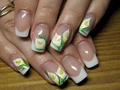 Regrann from @zabolotnykh_nail_art - #рисуемвместе #каллы 💛💛💛 . . .  #маникюр #гельлак #мастеркласс #дизайн… | Floral nail art, Nail art  techniques, Flower nails