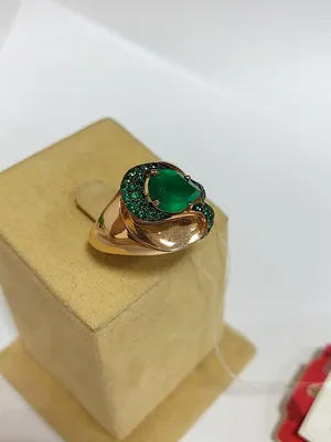 Кольцо из красного золота с камнями Фианит зеленый, Агат зеленый АРТ 716119