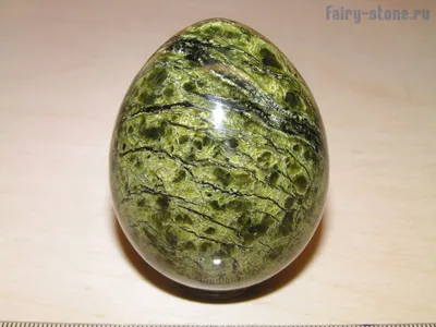 Яйцо из камня змеевик (62мм) | Fairy-Stone