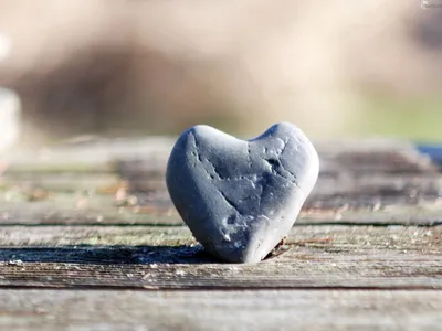 каменное сердце. сделанный природой Стоковое Фото - изображение  насчитывающей камень, природа: 224354242