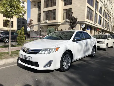 Аренда Toyota Camry 50 Белый в Красноярске без водителя