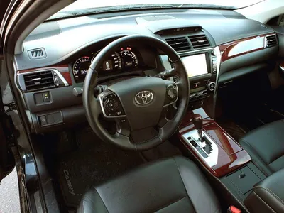 Аренда Toyota Camry 50 Белый в Красноярске без водителя