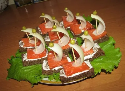 Слоёные корзинки с красной рыбой и сыром - пошаговый рецепт с фото на  Готовим дома