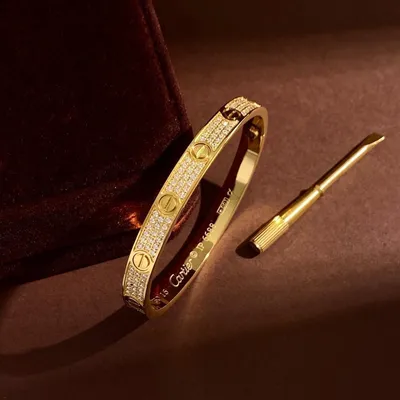Золотой браслет на руку Cartier 0001